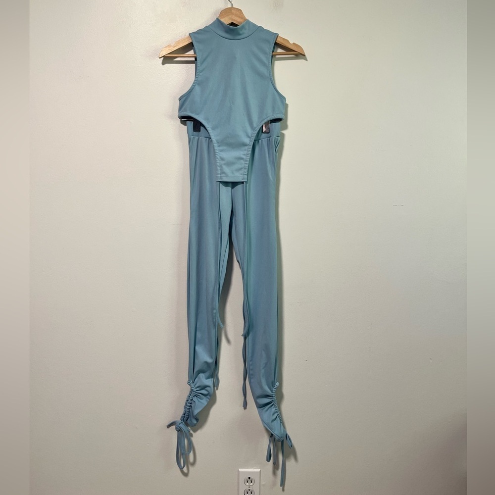 Fashion Nova Light Blue Sleeveless Bodysuit & Ruched Pants Set - Size S